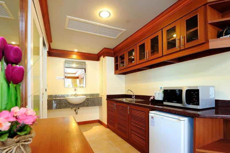 Chaba Kata Beach Hotel מראה חיצוני תמונה
